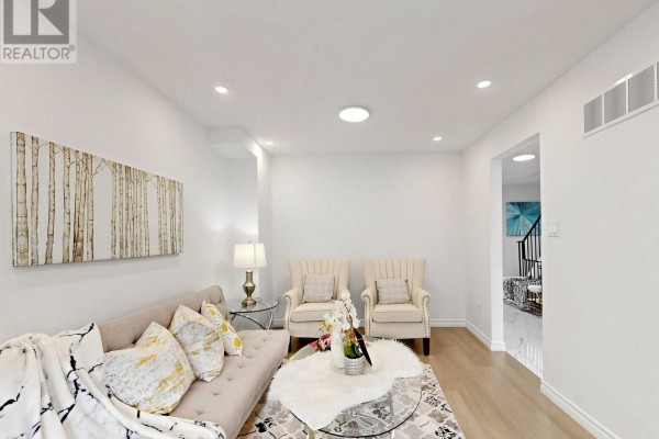 3 New Port Way, Markham, ON, photo 3