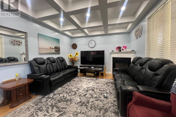 3 Noranda Crescent, Brampton, ON L6Y0M7 Photo 5