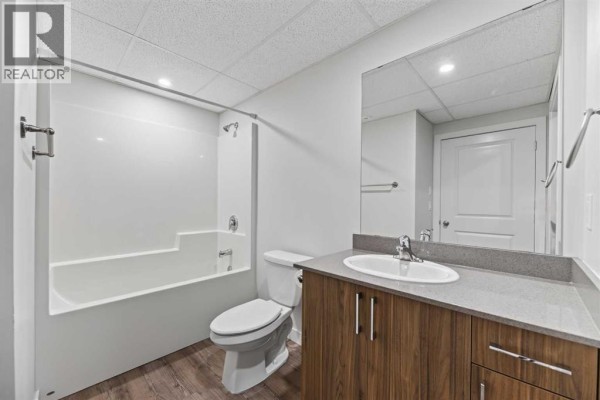 4pc Bathroom - 3 Park Lane, Didsbury, AB T0M0W0 Photo 5