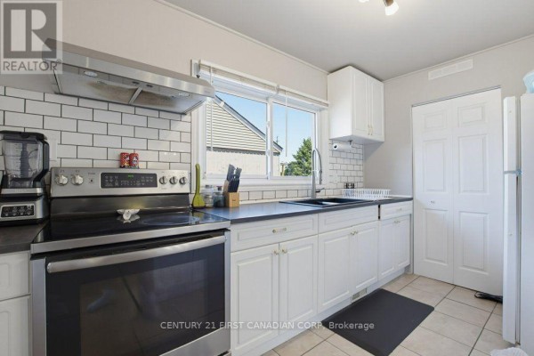 Recreational, Games room - 3 Parkside Drive, St  Thomas, ON N5R3T8 Photo 4