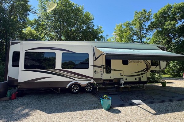 3 Raccoon Bay, Dauphin, MB R7N3B3 Photo 2