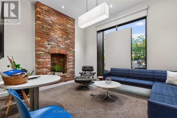 3 Rowanwood Avenue E, Toronto, ON M4W1Y5 Photo 3