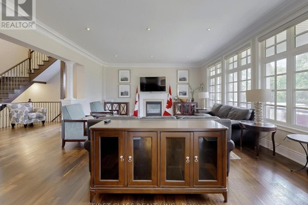 3 Royal County Down Crescent, Markham, ON L6C0K1 Photo 4