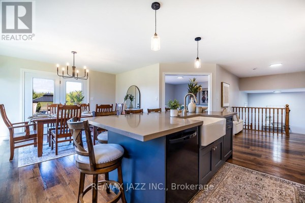 Bedroom 2 - 3 Royal Oak Road, Kawartha Lakes, ON K0M2J0 Photo 5