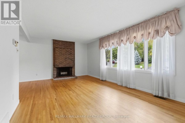 Kitchen - 3 Sandwell Crescent, Ottawa, ON K2K1V2 Photo 5