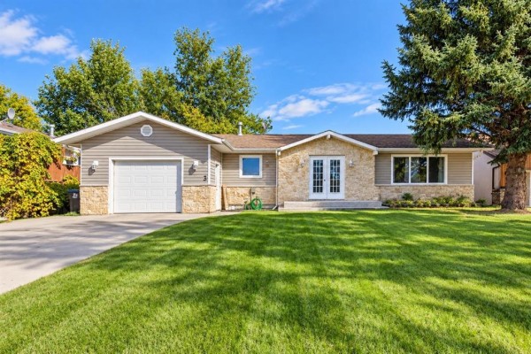 3 South Park Drive, Steinbach
