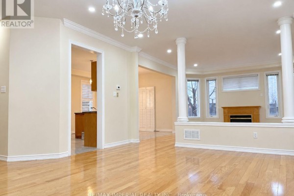 Family room - 3 Vitlor Drive, Richmond Hill, ON L4E3W3 Photo 4