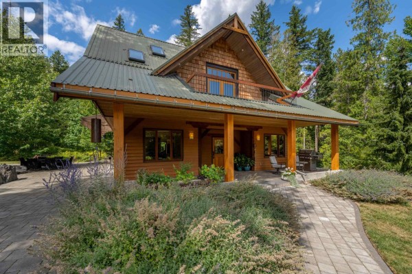 3 Walkerville Estates, Pemberton, BC V0N2L0 Photo 2