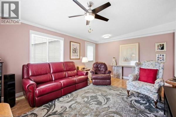 3pc Ensuite bath - 3 Walnut Way Pvt Street, Puslinch, ON N0B2J0 Photo 4