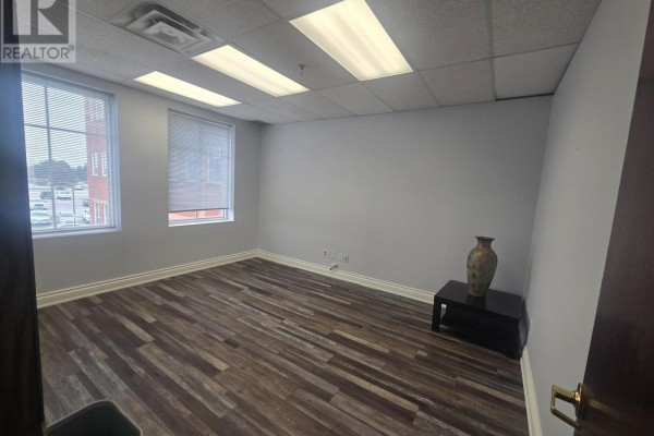 3/300 - 5025 Orbitor Drive, Mississauga, ON L4W4Y5 Photo 4