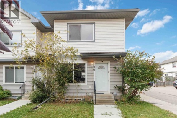 Primary Bedroom - 30, 187 Millennium Gate, Fort Mcmurray, AB T9K0P3 Photo 2