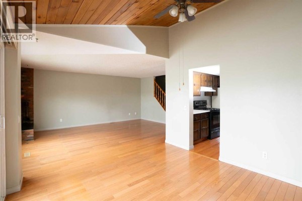 Kitchen - 30, 228 Theodore Place Nw, Calgary, AB T2K5S1 Photo 5