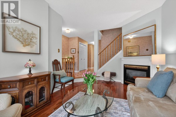 Dining room - 30 - 4635 Regents Terrace, Mississauga, ON L5R1X4 Photo 5