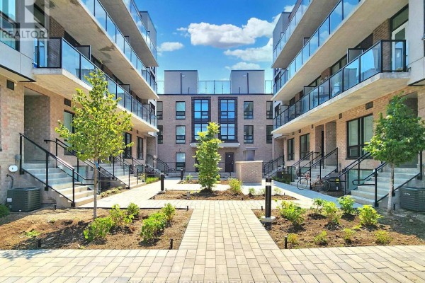 30 - 851 Sheppard Avenue W, Toronto, ON, photo 2
