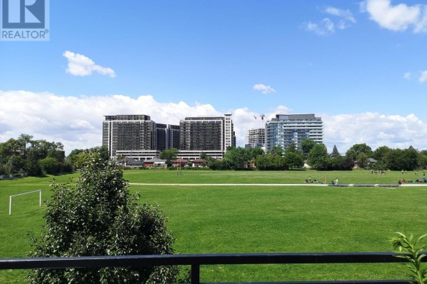 30 - 988 Sheppard Avenue W, Toronto, ON, photo 2