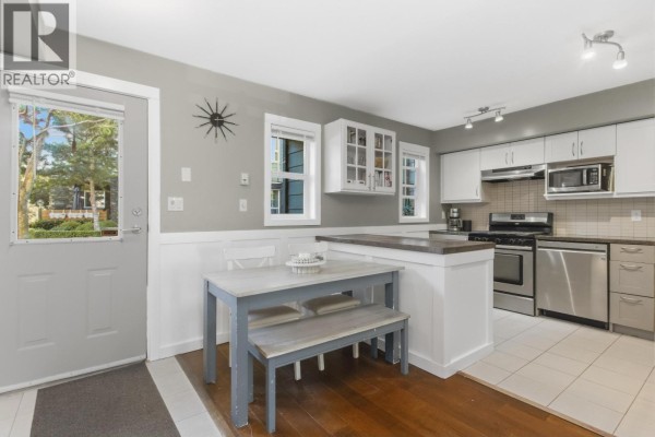 30 1204 Main Street, Squamish, BC V8B0S3 Photo 4