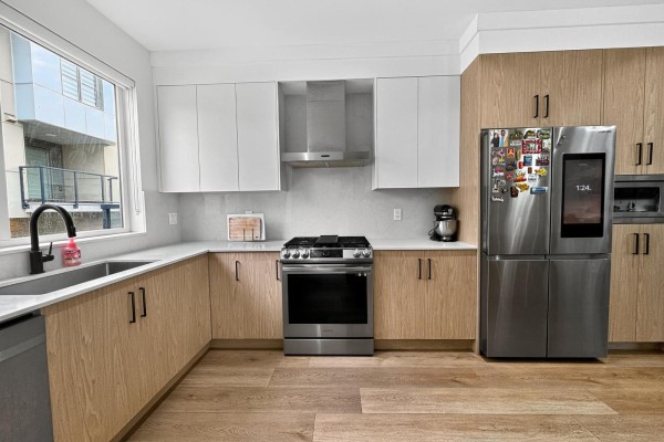 30 12585 104a Avenue, Surrey, BC V3V0G7 Photo 5