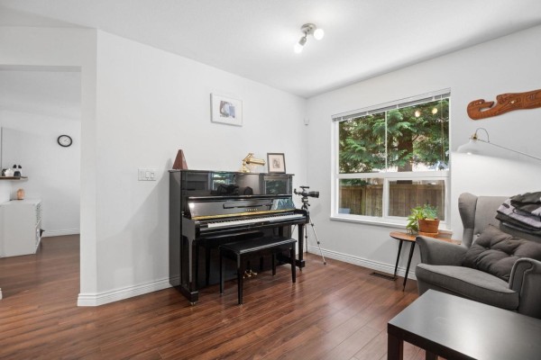 30 16155 82 Avenue, Surrey, BC V4N0P7 Photo 4