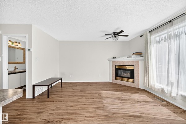 Primary Bedroom - #30 300 Hooper Cr Nw, Edmonton, AB T5A5B3 Photo 5