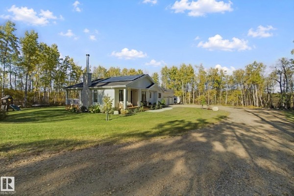 Den - 30 52467 Range Road 214, Rural Strathcona County, AB T8A0X1 Photo 5