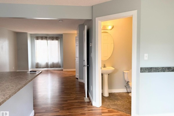 Family room - #30 6032 38 Av Nw, Edmonton, AB T6L0A4 Photo 4