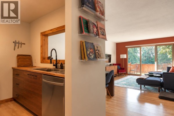 30 622 Farnham Road, Gibsons, BC V0N1V8 Photo 3