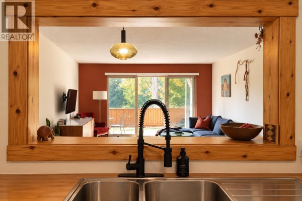 30 622 Farnham Road, Gibsons, BC V0N1V8 Photo 4