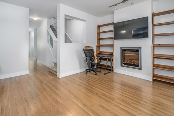 30 6299 144 Street, Surrey, BC V3X1A2 Photo 3