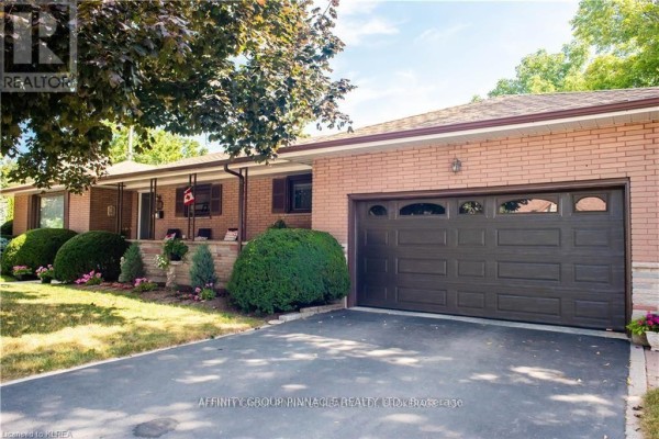 30 Adelaide Street S, Kawartha Lakes