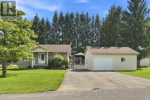 30 Albert Street, Russell, ON, photo 2