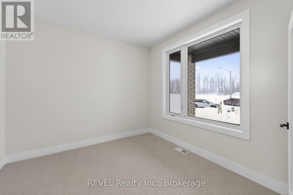Bedroom 3 - 30 Anchor Road, Thorold, ON L0S1A0 Photo 5