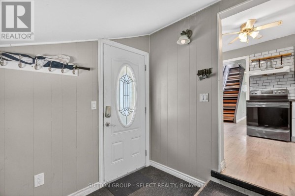 Bedroom 2 - 30 Argyle Street, Lambton Shores, ON N0N1J0 Photo 4