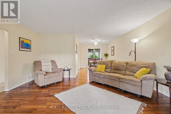 Recreational, Games room - 30 Bartley Crescent, Ottawa, ON K2J2J7 Photo 5