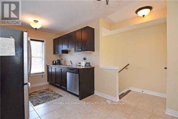 Primary Bedroom - 30 Battalion Road, Brampton, ON L7A4B5 Photo 3