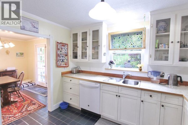 Laundry room - 30 Bayview Drive, Port Clements, BC V0T1R0 Photo 4
