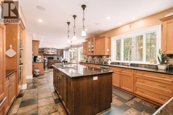 30 Birch Wynd, Port Moody, BC V3H4Y5 Photo 2