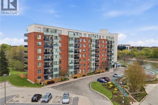 30 Blue Springs Drive Unit# 215, Waterloo, ON, photo 2