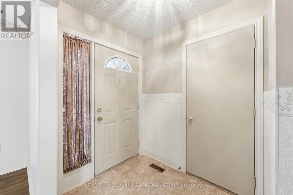 Bathroom - 30 Bonaventure Drive, London East, ON N5V4B5 Photo 3