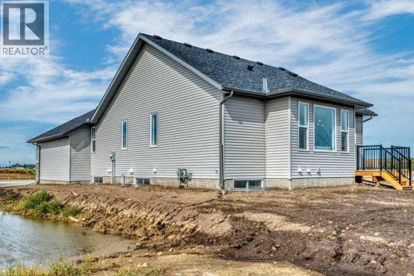 30 Bridges Way, Langdon, AB, photo 3