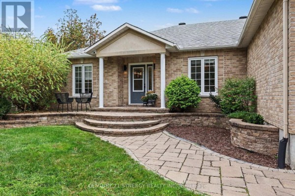 Family room - 30 Canadian Drive, Ottawa, ON K0A1B0 Photo 3