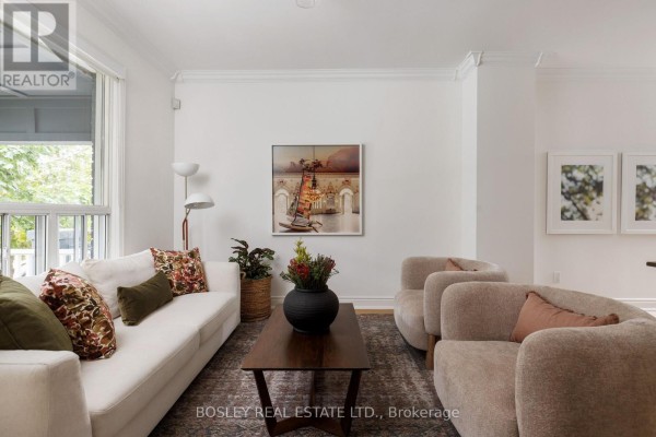 Primary Bedroom - 30 Caroline Avenue, Toronto, ON M4M2X7 Photo 5