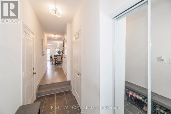Bedroom 2 - 30 Caspian Square, Clarington, ON L1C7G3 Photo 4