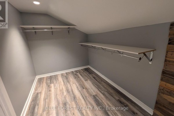 Laundry room - 30 Catherine Street, Ingersoll, ON N5C1L3 Photo 4