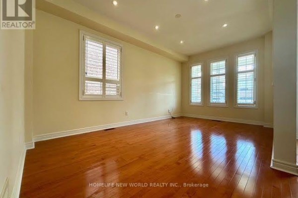 30 Chippingwood Manor, Aurora, ON, photo 3
