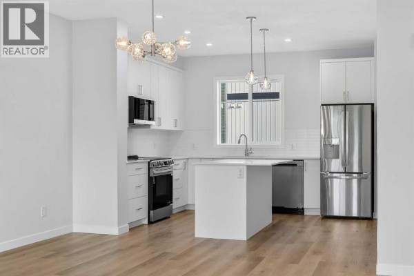 30 Creekside Avenue Sw, Calgary