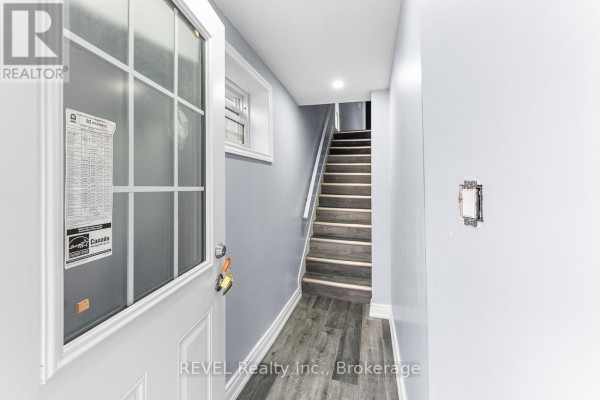 30 Division Street, St  Catharines, ON L2R3G2 Photo 2