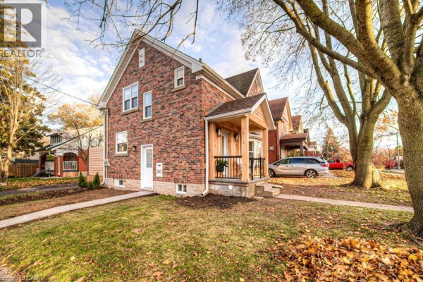 4pc Ensuite bath - 30 Dunbar Road S, Waterloo, ON N2L2E3 Photo 4