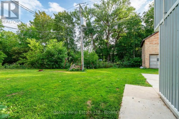 30 Elora Street S, Minto, ON N0G1Z0 Photo 5