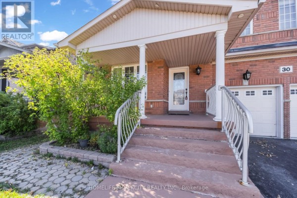 30 Fairhill Avenue, Brampton, ON, photo 2