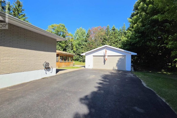 30 Foothill Rd, Sault Ste  Marie, ON, photo 3